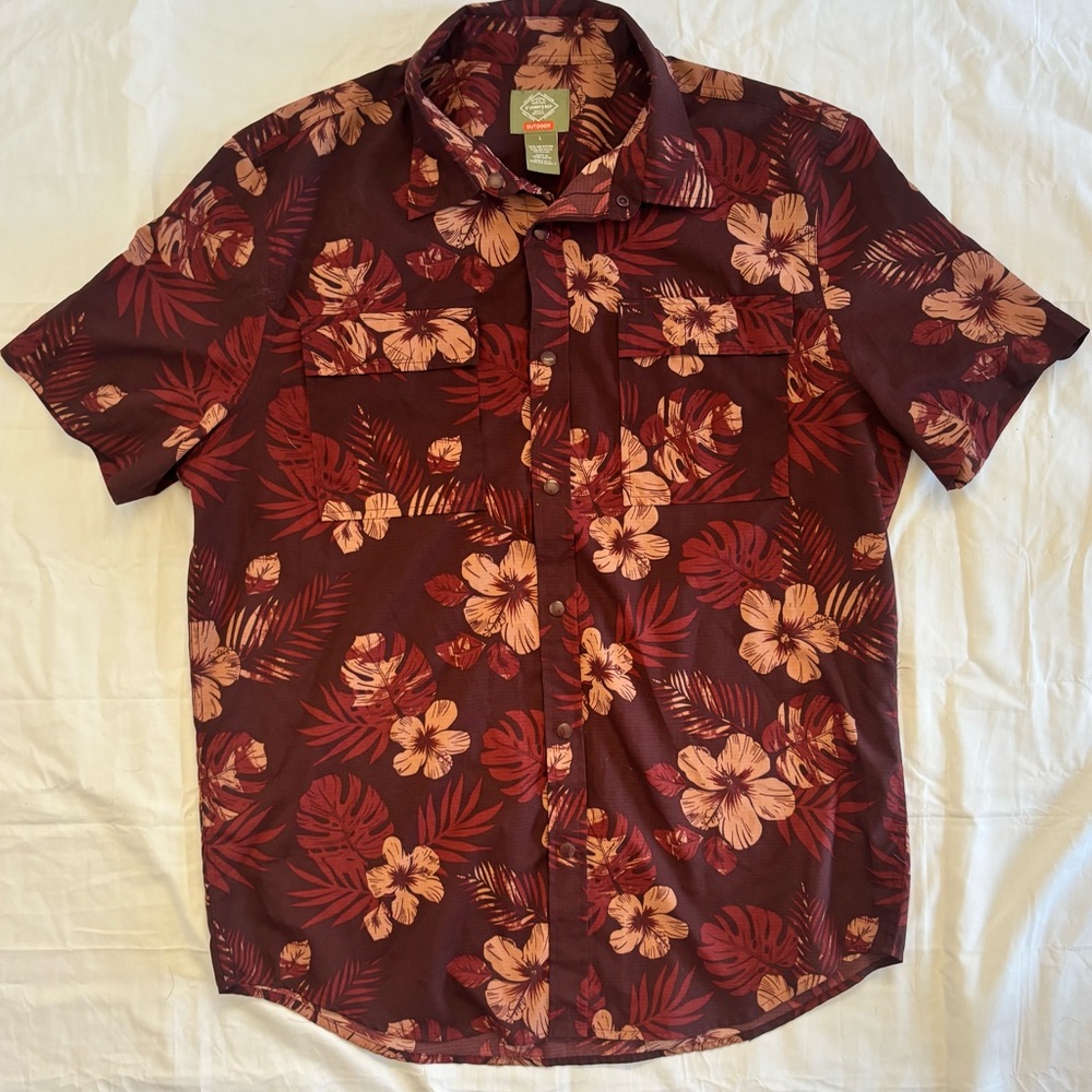 St. John’s Bay Outdoor Men’s Cooling Button Down Shirt in Burgundy Hibiscus Sz L